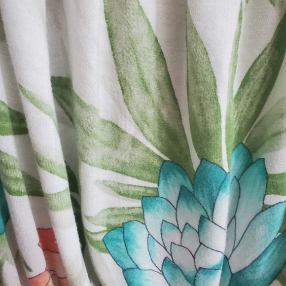 Top - Picture 2 of 3